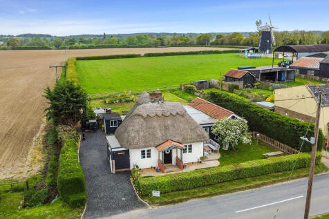 Thurston Road, Bury St. Edmunds IP31 4 bed detached bungalow for sale