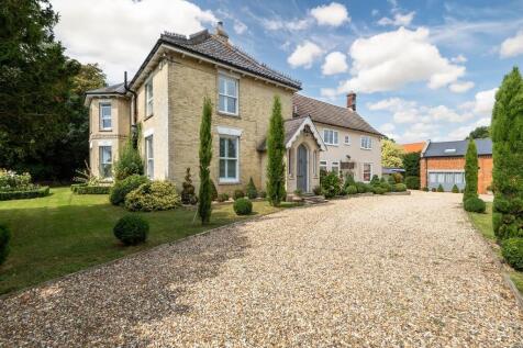 Debenham Road, Stowmarket IP14 8 bed detached house for sale