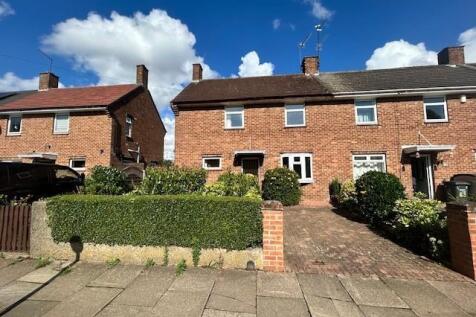 Eastern Avenue South, Northampton NN2 3 bed semi