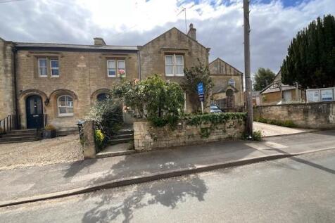 4 bedroom end of terrace house for sale