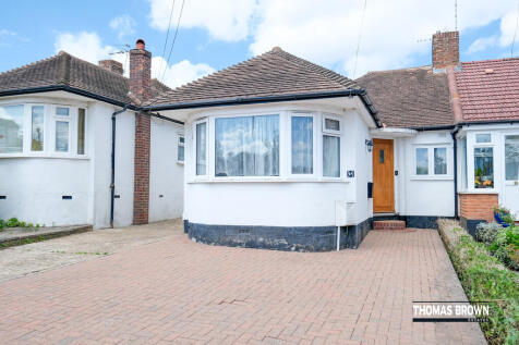 3 bedroom semi-detached bungalow for sale