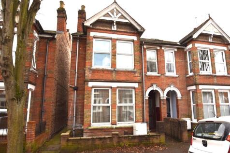 5 bedroom semi-detached house for sale