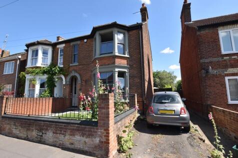 4 bedroom semi-detached house for sale