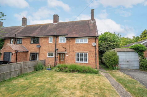 Hill Meadow,Overton,Basingstoke,RG25 3JD 3 bed end of terrace house for sale