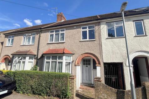 Springfield, Bushey Heath, Bushey 3 bed terraced house for sale