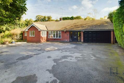 4 bedroom detached bungalow for sale