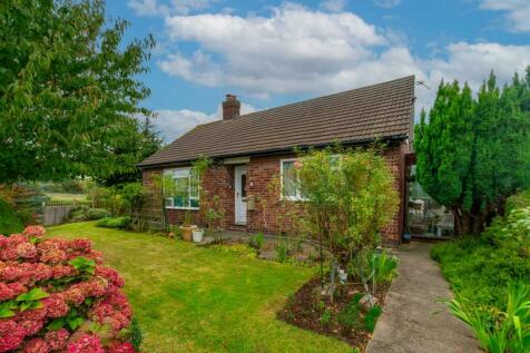 2 bedroom detached bungalow for sale