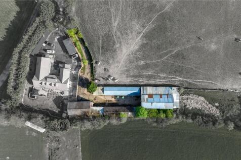 Detached house for sale