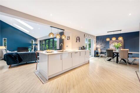 4 bedroom bungalow for sale