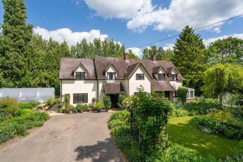 5 bedroom detached house for sale