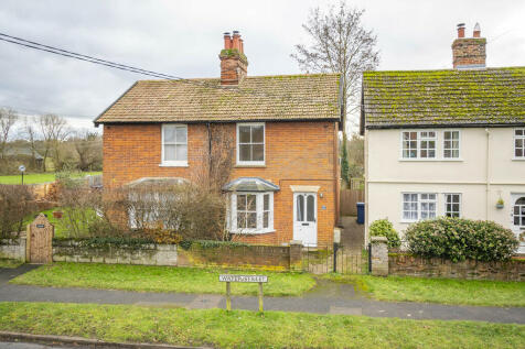 2 bedroom semi-detached house for sale