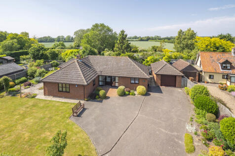 Shimpling, Bury St Edmunds, Suffolk 3 bed detached bungalow for sale