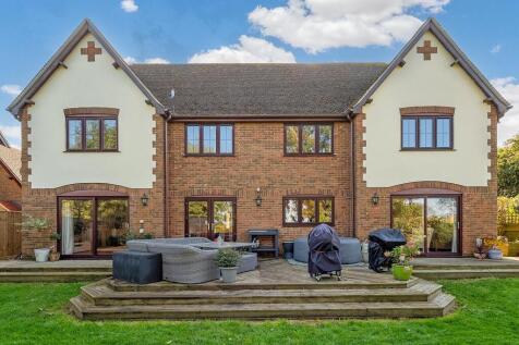 7 bedroom detached house for sale