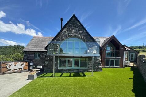 Nant Y Rhiw, Llanrwst 4 bed detached house for sale