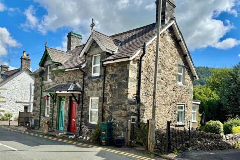 2 bedroom house for sale