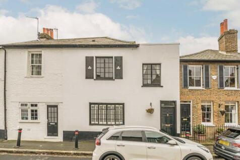 Park Road, Kingston Upon Thames KT1 3 bed terraced house for sale