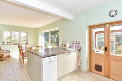 4 bedroom detached bungalow for sale
