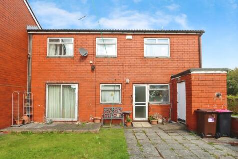 4 bedroom terraced house for sale