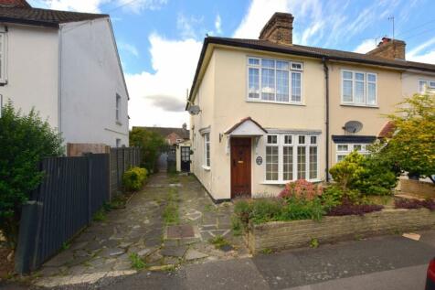 2 bedroom semi-detached house for sale