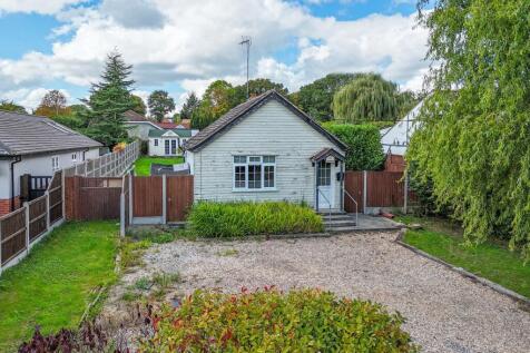 2 bedroom detached bungalow for sale