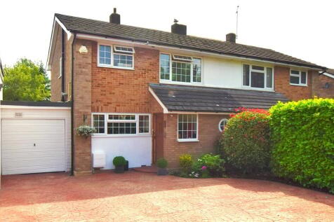 3 bedroom semi-detached house for sale