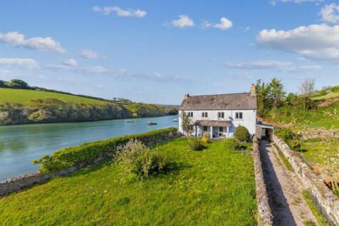 South Pool, Kingsbridge 4 bed detached house for sale