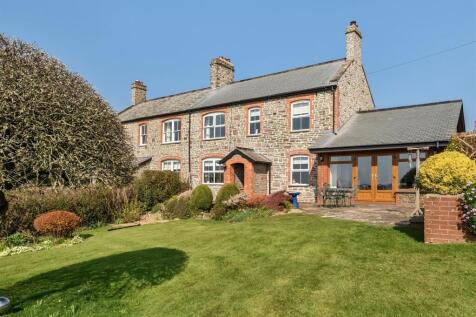 4 bedroom semi-detached house for sale