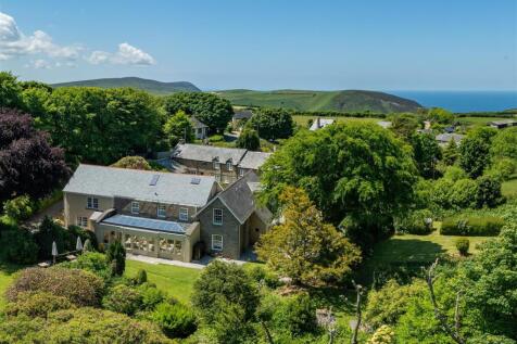 9 bedroom detached house for sale
