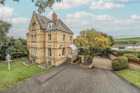 Bellaire, Barnstaple 9 bed detached house for sale