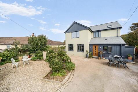 Taw View, Fremington, Barnstaple 3 bed detached house for sale