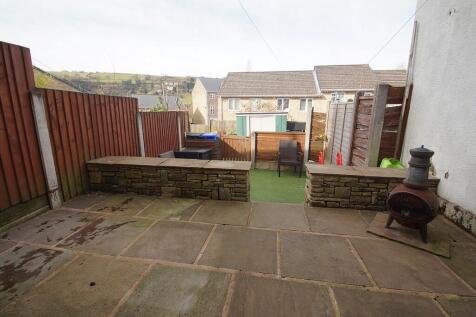 Manchester Road, Mossley OL5 2 bed terraced house for sale