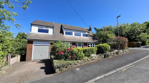St. Chads Crescent, Uppermill OL3 4 bed detached house for sale