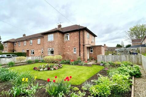 3 bedroom end of terrace house for sale