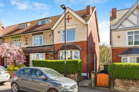 3 bedroom end of terrace house for sale