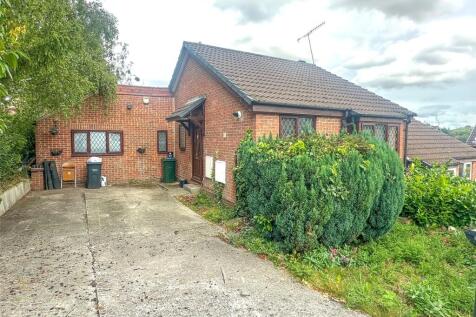 2 bedroom semi-detached bungalow for sale