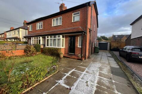 3 bedroom semi-detached house for sale