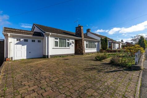 Barry Drive, Kirby Muxloe, Leicester 2 bed detached bungalow for sale