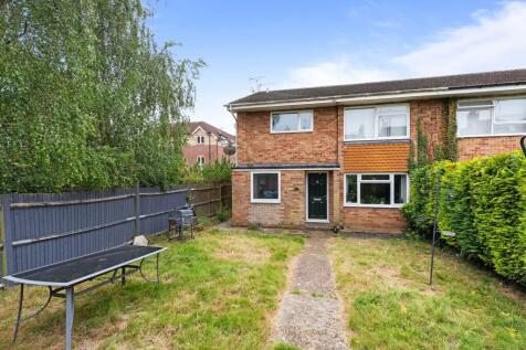 2 bedroom maisonette for sale