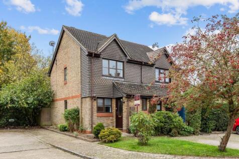 2 bedroom semi-detached house for sale