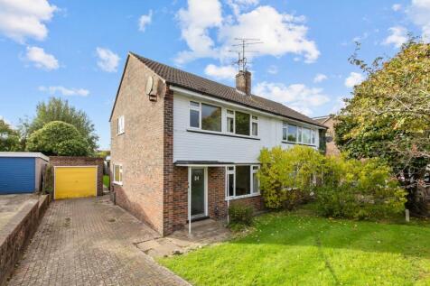 3 bedroom semi-detached house for sale