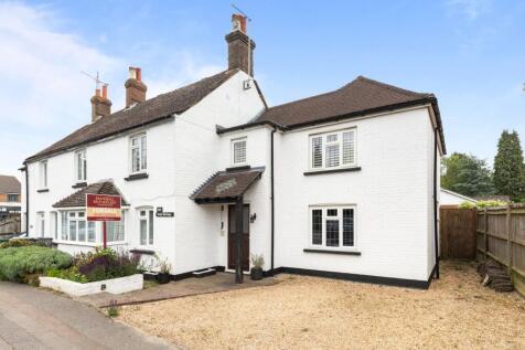 4 bedroom semi-detached house for sale
