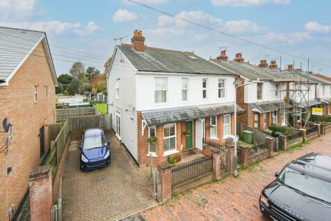 2 bedroom semi-detached house for sale