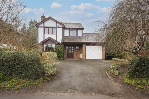 Romford Road, Pembury 3 bed detached house for sale