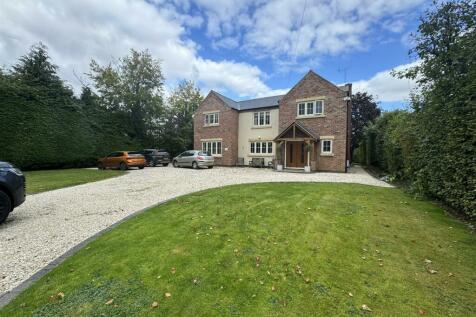 Caythorpe Road, Lowdham, Nottingham 5 bed detached house for sale