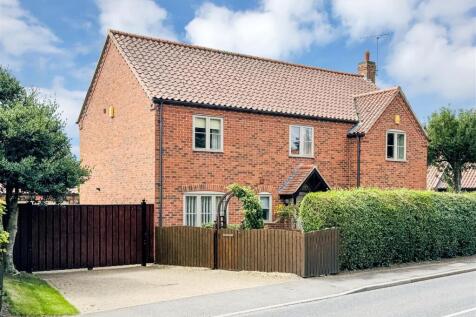 Main Street, Upton, Newark 4 bed detached house for sale