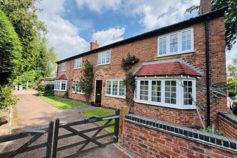 Ton Lane, Lowdham, Nottingham 4 bed detached house for sale
