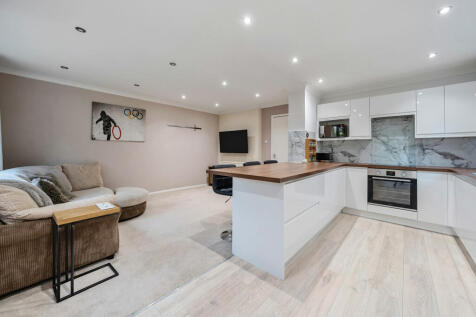 Greenway Court, Chaucer Road... 2 bed apartment for sale