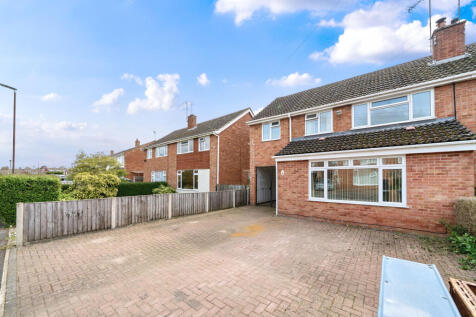 Bramley Road, Gloucestershire GL20 4 bed semi