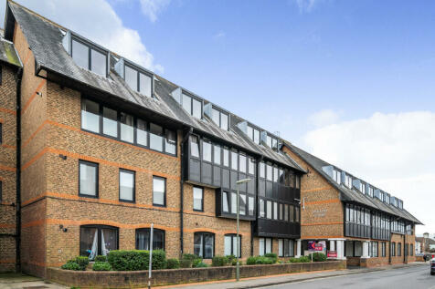 Albert Road, Surrey RH6 2 bed apartment for sale