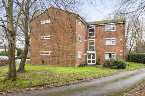 Aurum Close, Surrey RH6 1 bed apartment for sale